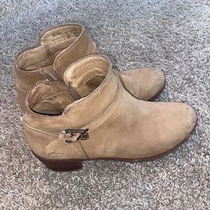 Women’s Ugg Ankle Boots